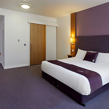 Premier Inn Warrington South Extérieur photo