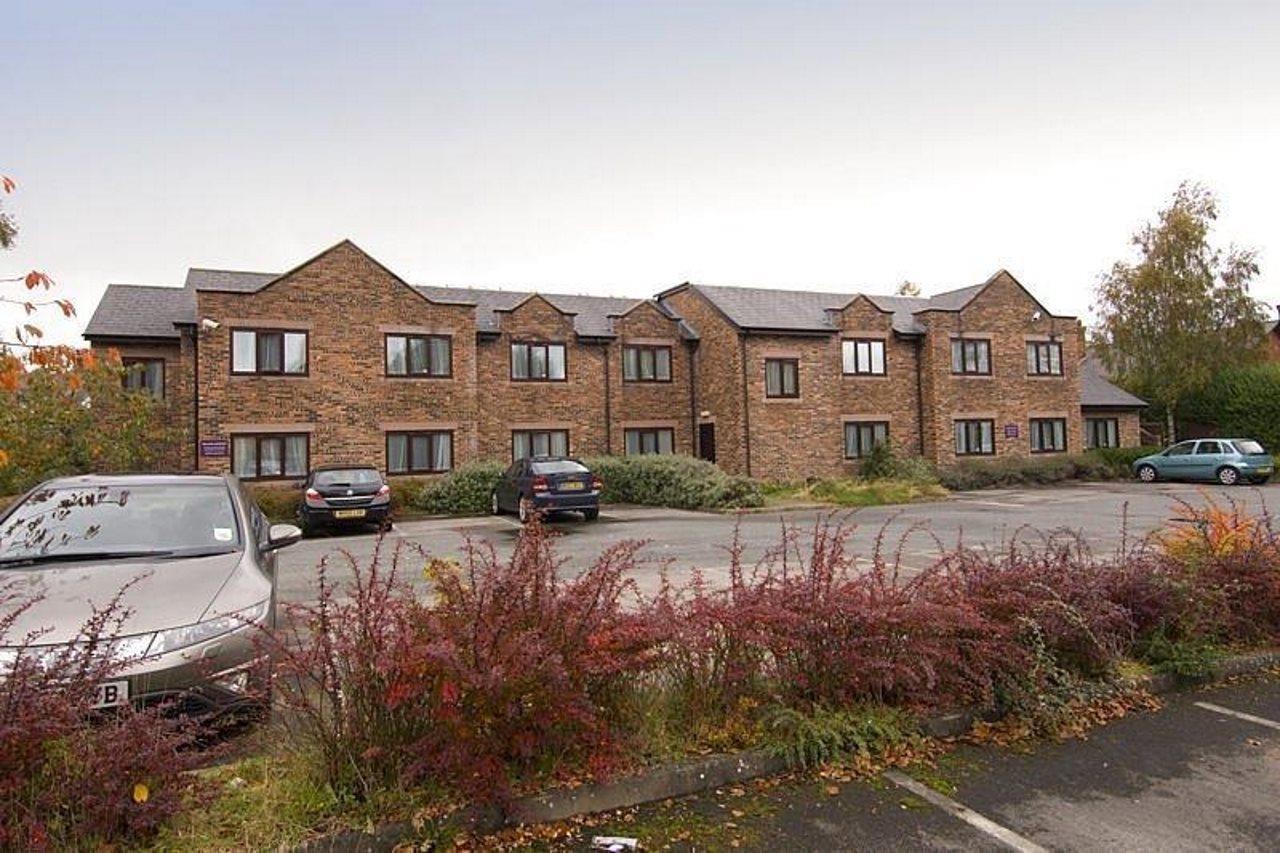 Premier Inn Warrington South Extérieur photo
