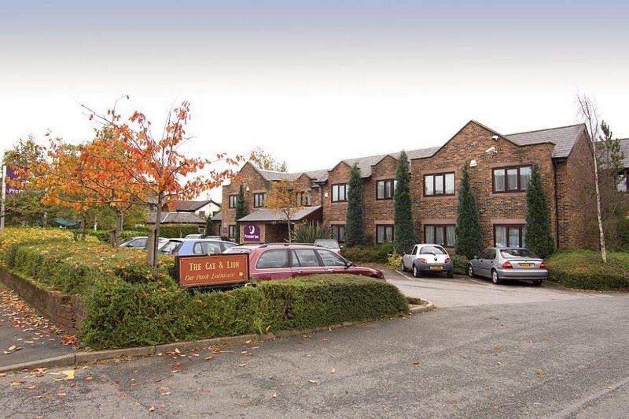 Premier Inn Warrington South Extérieur photo
