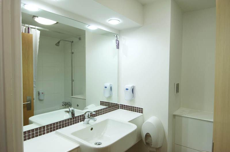 Premier Inn Warrington South Extérieur photo